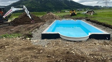 Pool- und Teichaushub
